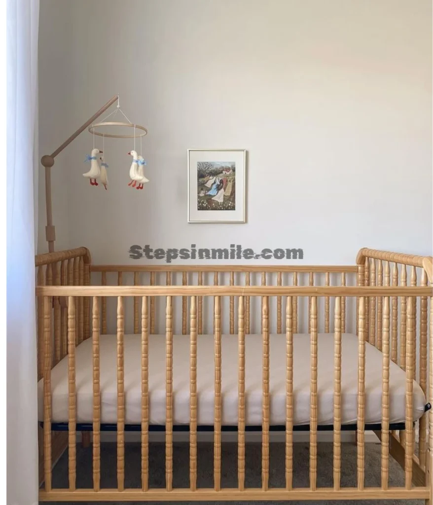 crib-interior-30-inches