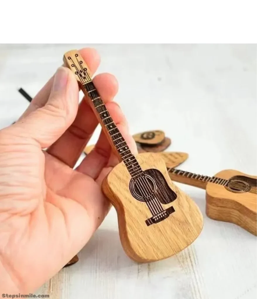 guitar-pick-holder-2.4-inches