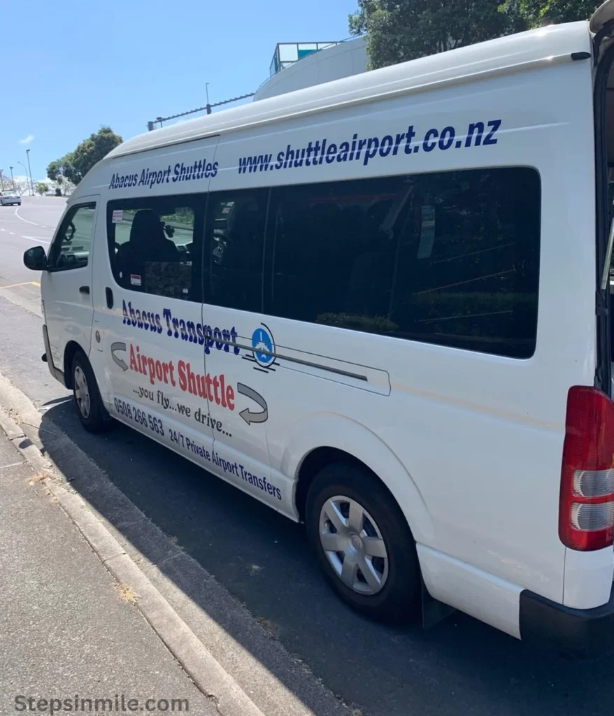 airport-shuttle-van-25-feet