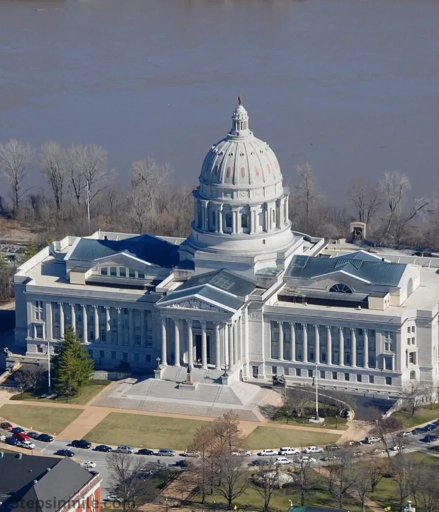 missouri-state-capitol-300-feet