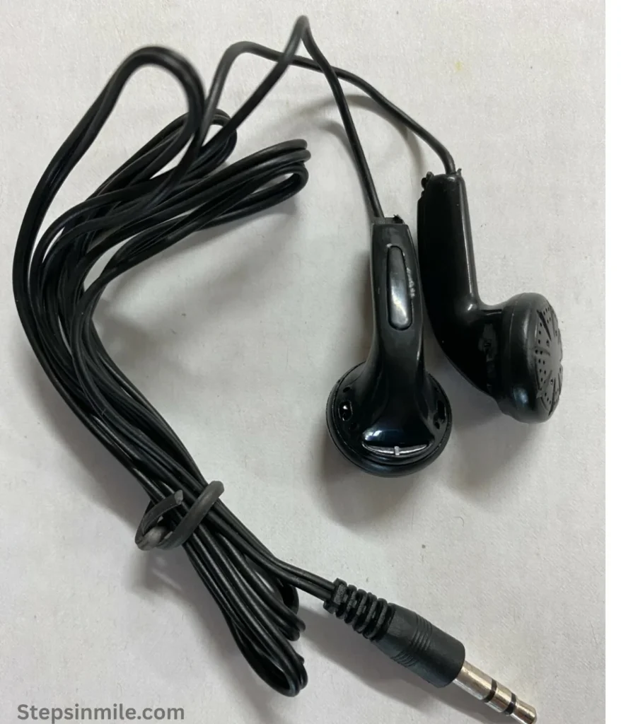 wired-earbuds-2-ounces